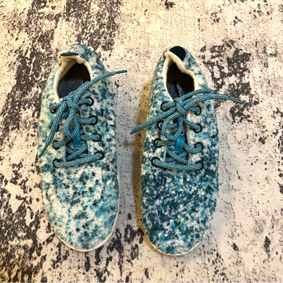 Allbirds Women's Wool Runner Fluffs in the Thrive Teal/Deep Emerald colorway - Picture 8 of 14